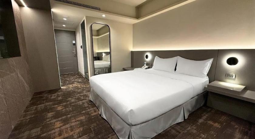 Image of Superior Double Room Check-In 3 PM 7
