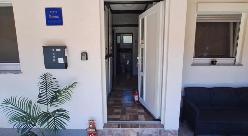 Apartment Lela - self check-in and check-out