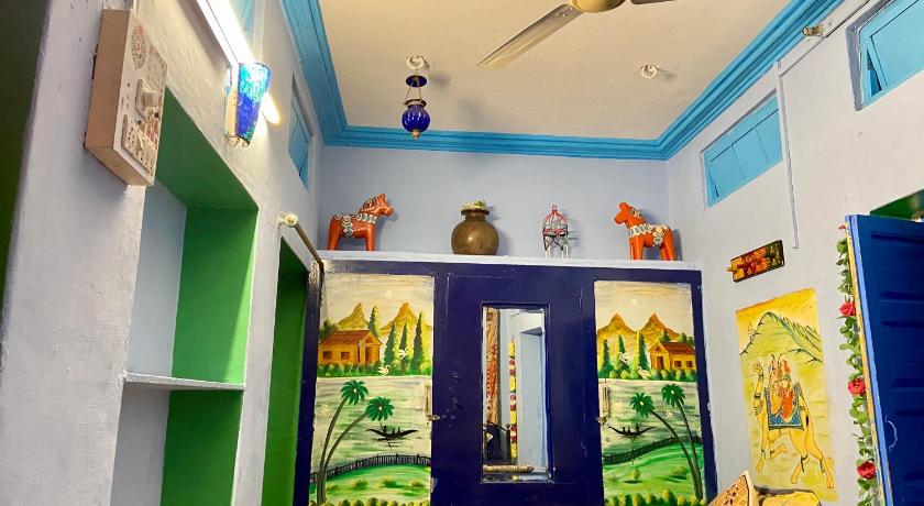 Bob Hostel – Jodhpur, FL