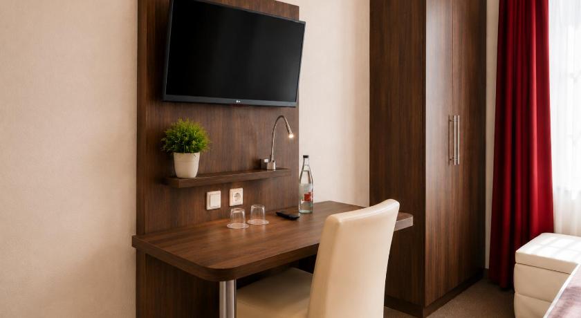 Image of Family Room 4