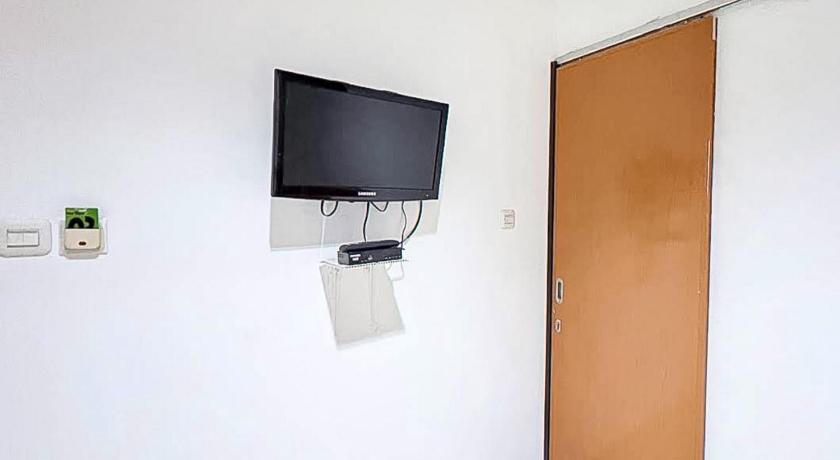 RedDoorz @ Residence Bintaro - image 12