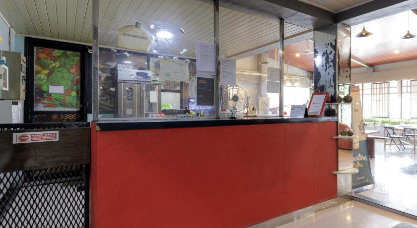 Urbanview Hotel Delima 101 Syariah – Serang, KY