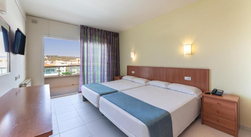 Četrvietīgs numurs (4 pieaugušie) (Quadruple Room (4 Adults)) attēls 0