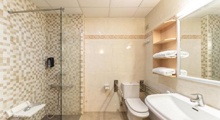 Divvietīgs numurs (1 vai 2 gultas) ar skatu uz jūru (Double or Twin Room with Sea View) attēls 2