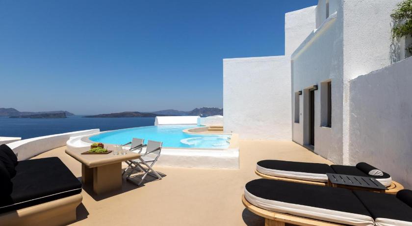 Ambassador Santorini - image 4