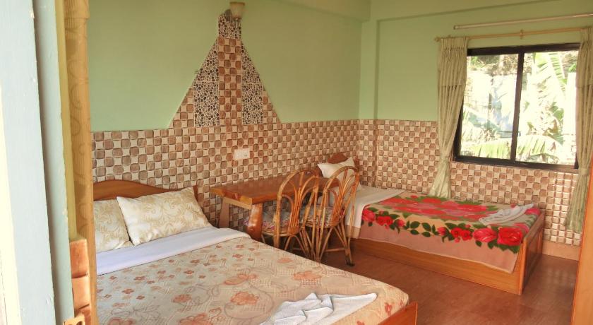Image of Deluxe Double Room with Balcony 16