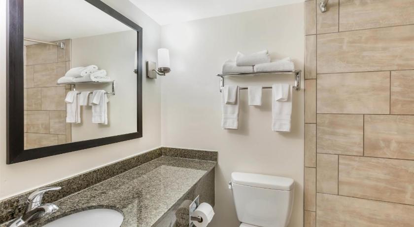 Image of Suite - 1 King Bed, Nonsmoking, Separate Bedroom, Vip Room, Balcony 2