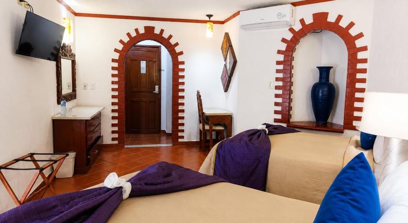 Image of Double Room with Two Double Beds 3