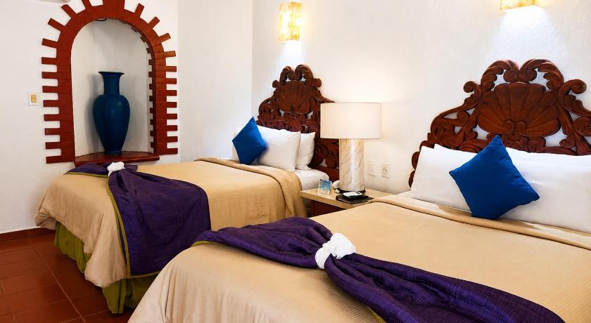 Image of Double Room with Two Double Beds 6