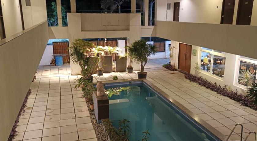 Nirvana Boutique Hotel - image 2