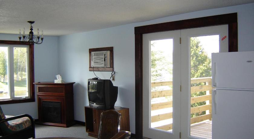 Sauble River Marina and Lodge Resort — Hotel in Sauble Beach (ON)