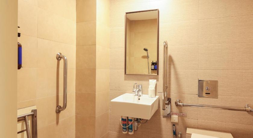 Image of Accessible Room 2