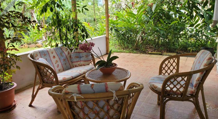 사진: Appartement charmant à Sainte-Rose - 70m² avec terrasse - Agoda 할인 예약