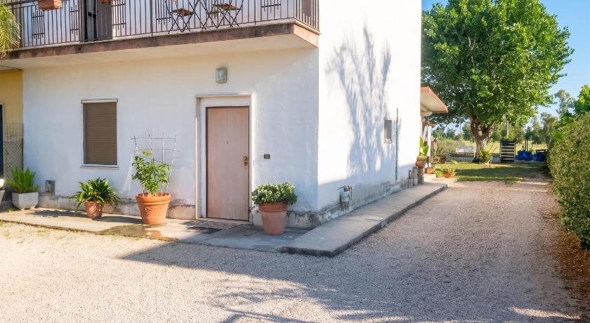 Photo of Cozy apartment in Cioccatelli, 55 m² with private garden - Agoda Discount Booking