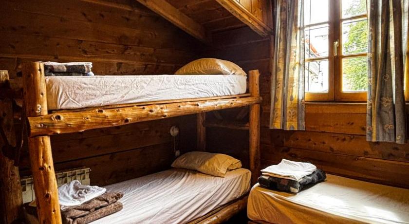 Image of Single Bed in Mixed Dormitory Room 1