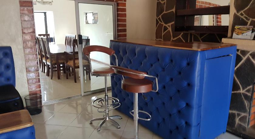 Rugems Executive Lodge - image 4