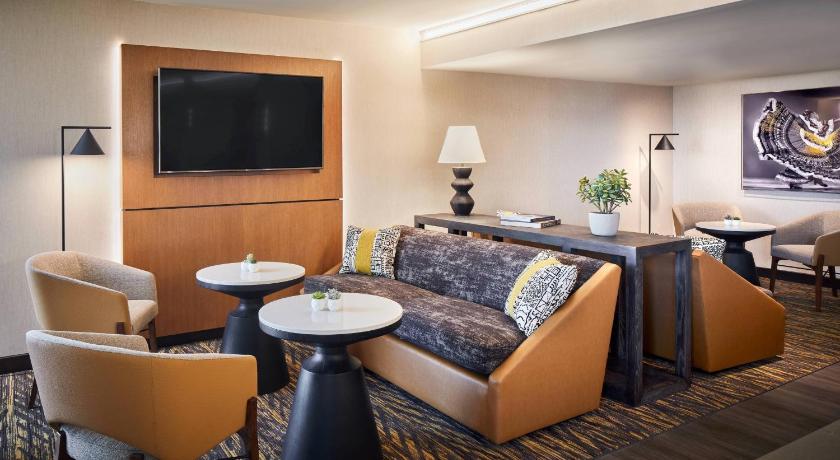 1 King Bed, M Club lounge access, Guest room, 1 King, High floor fotója 9