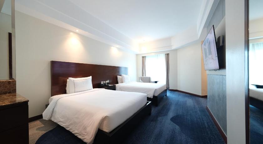 Image of Executive Suite with Double Bed 5