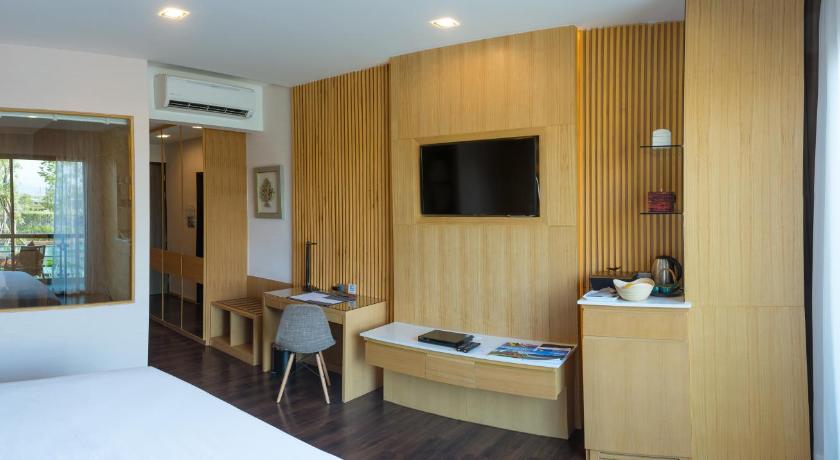 Image of Deluxe Double Balcony 7