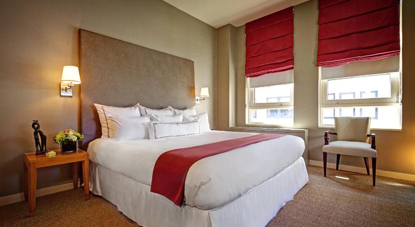 Image of Balcony King Suite 3