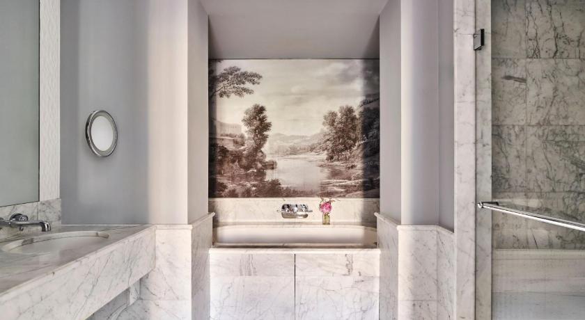 Image of Prestige Champs-Elysées Suite 4