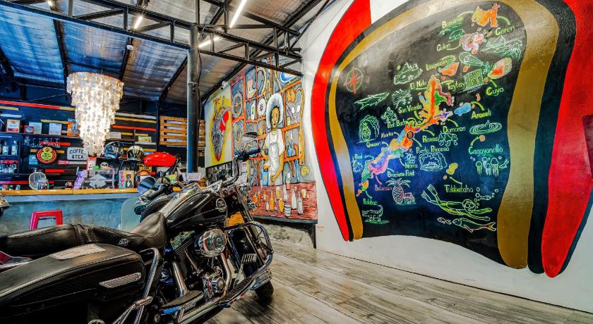 100% Cafe Moto Hostel - image 37