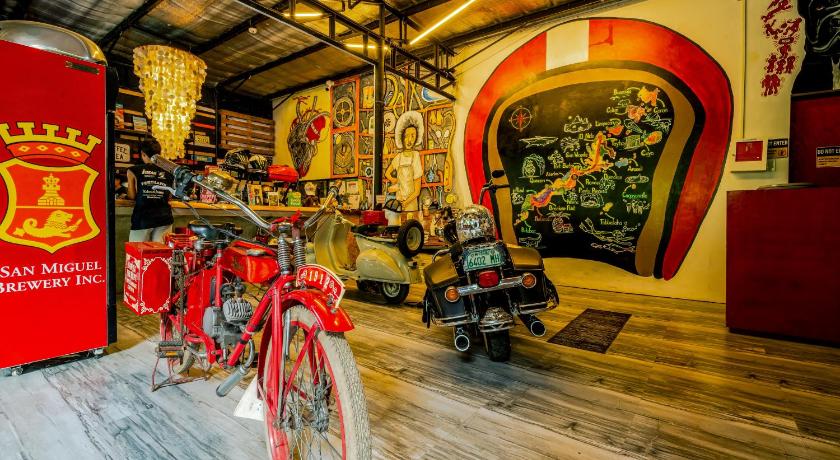100% Cafe Moto Hostel - image 50