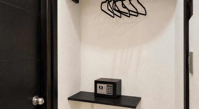 Aruma Hotel Playa del Carmen - image 25