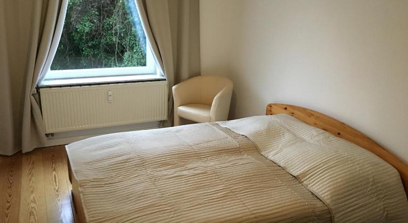 All you need - Room — Hotel in Hamburg