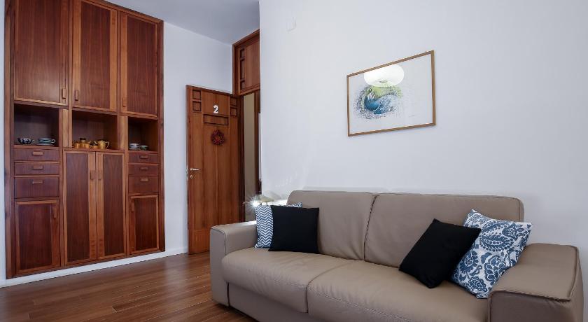 Image of Apartment 10