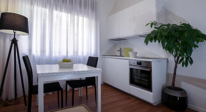 Image of Apartment 9