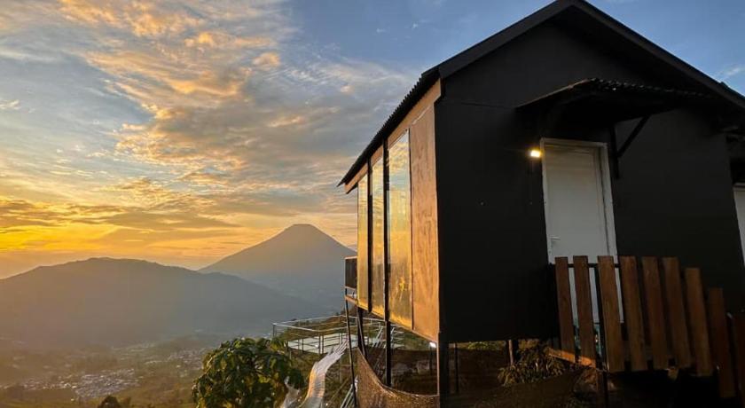 Tampilan Villa Dieng Sikapuk Hill Standar Cabin 1&2