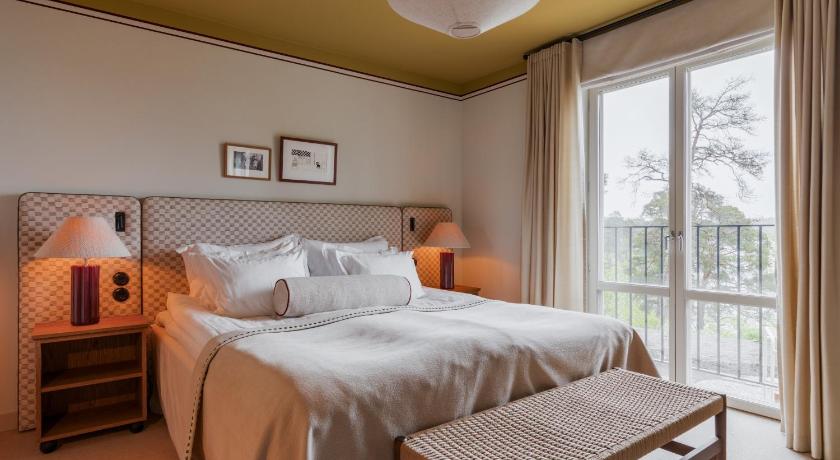 Image of Queen Room with Sea View 1