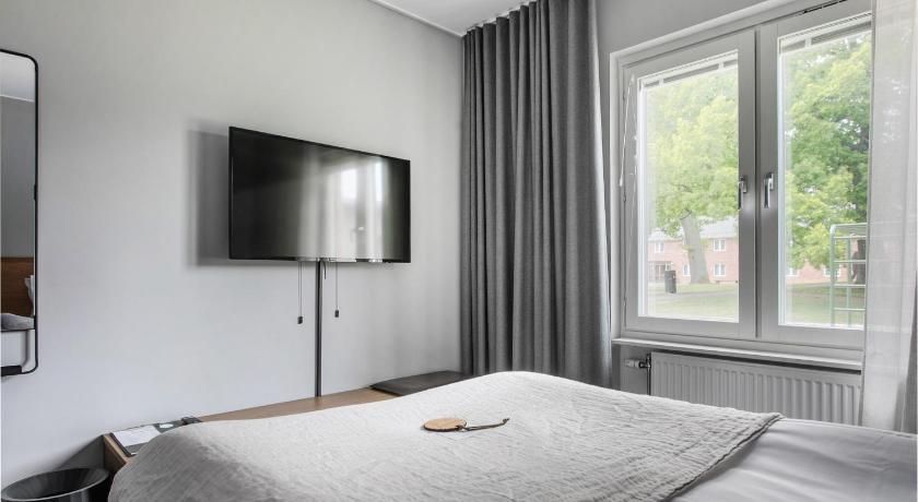 Image of Single Room 1