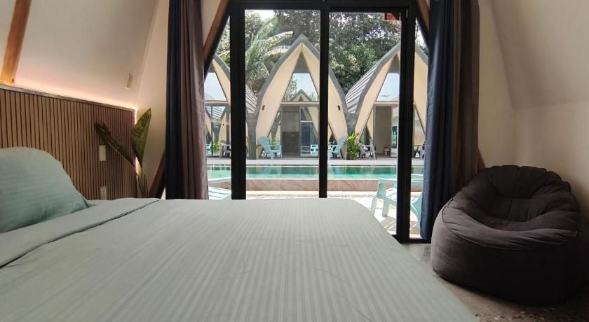 Lokal Hotels Dauin - image 37