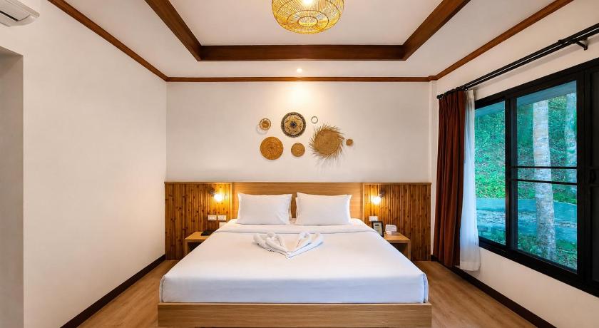 Image of Hillside Suite 10