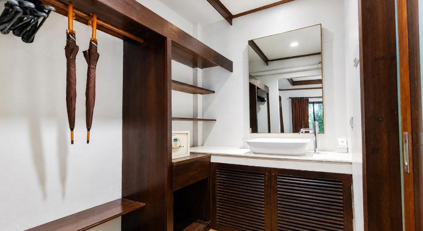Image of Hillside Suite 9
