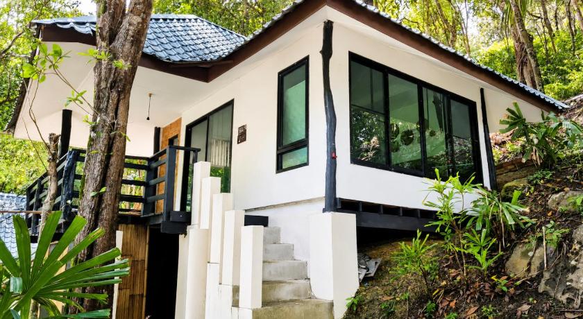 Image of Hillside Suite 13