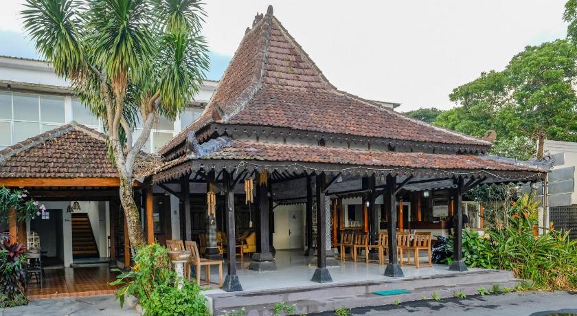 Urbanview Hotel Syariah Astungkara Space Sleman by RedDoorz – Sleman, MN