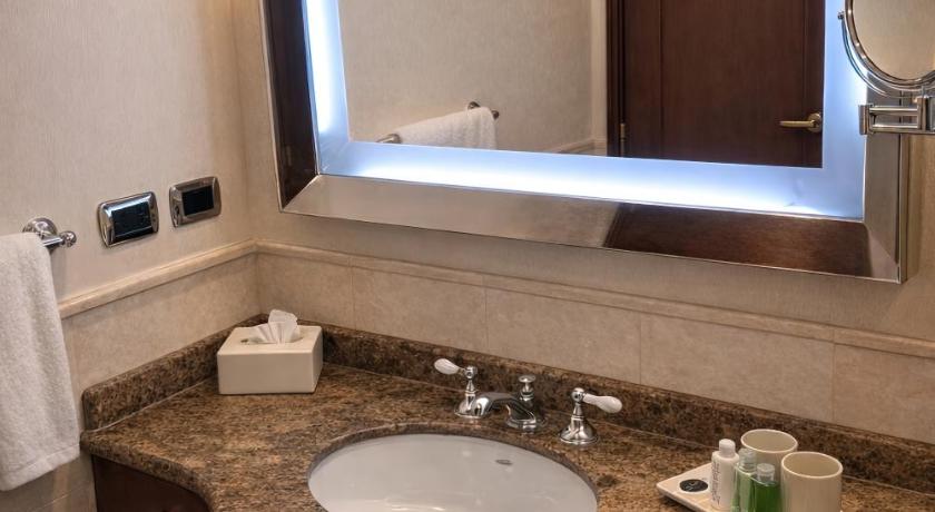 Image of Deluxe Double Room 11