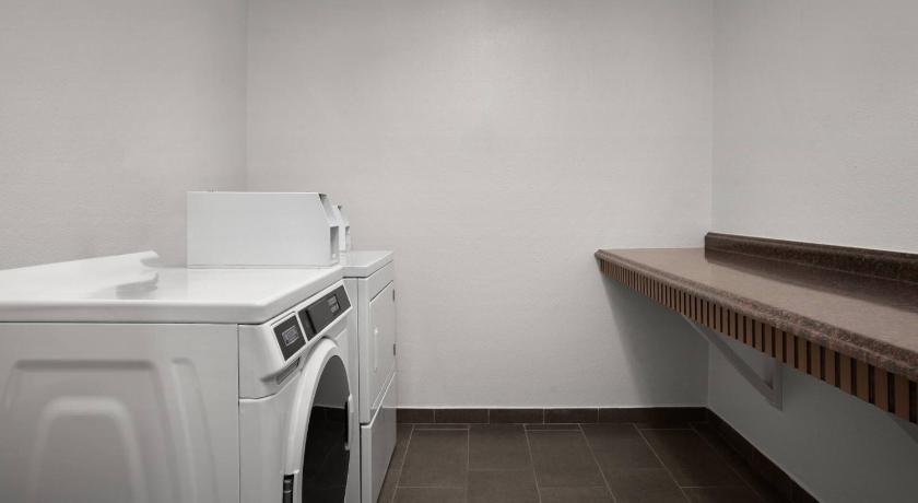 CANDLEWOOD SUITES GREENWOOD VILLAGE DTC by IHG – Englewood, CO