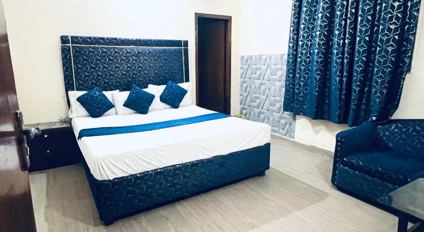 Hotel Super Seven – Lahore, WI