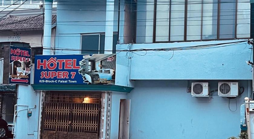 Hotel Super Seven – Lahore, WI