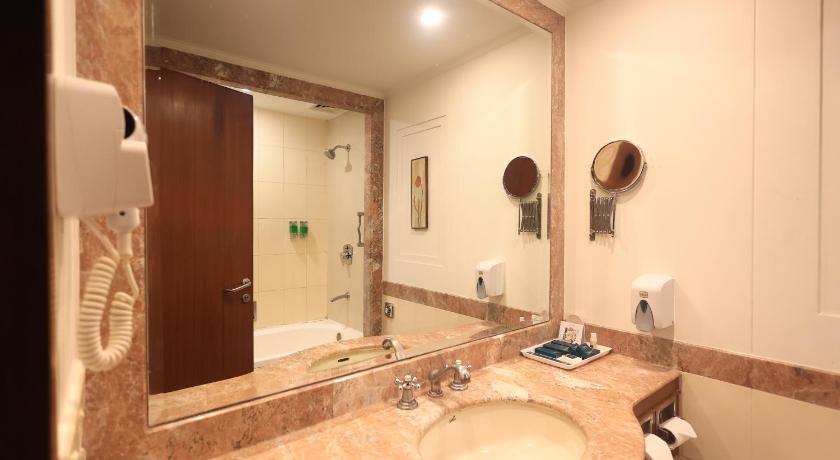 Image of Suite Room 2