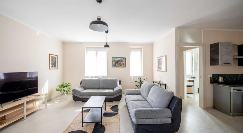 Cetinale Apartments