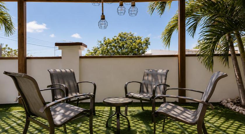 Image of One-Bedroom Apartment with Terrace 3