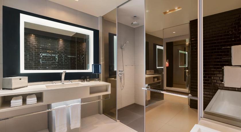 Imatge de Supreme, 1 Bedroom Larger Suite, 1 King, High floor (Supreme, 1 Bedroom Larger Suite, 1 King, High Floor) 8