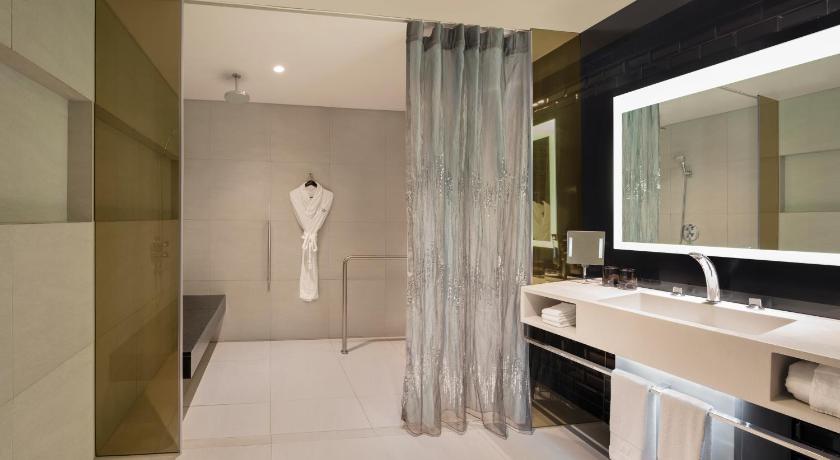 Imatge de Supreme, 1 Bedroom Larger Suite, 1 King, High floor (Supreme, 1 Bedroom Larger Suite, 1 King, High Floor) 7