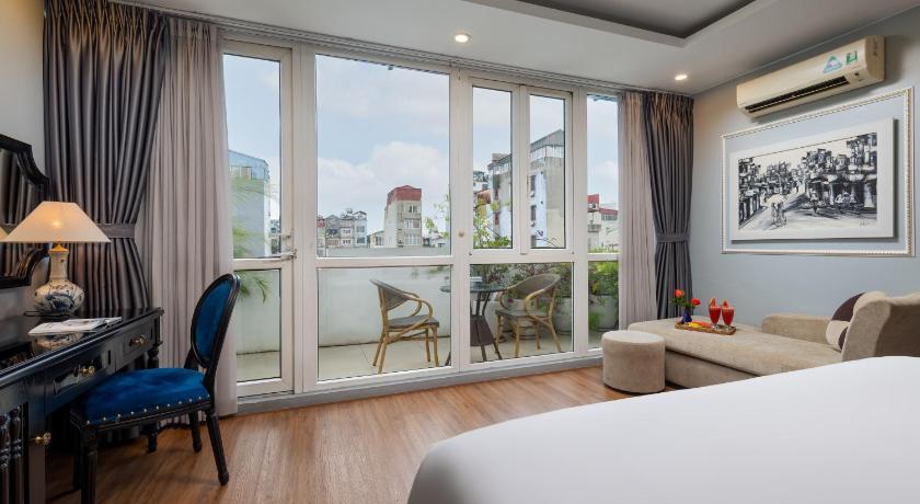 Image of Suite with Balcony 0
