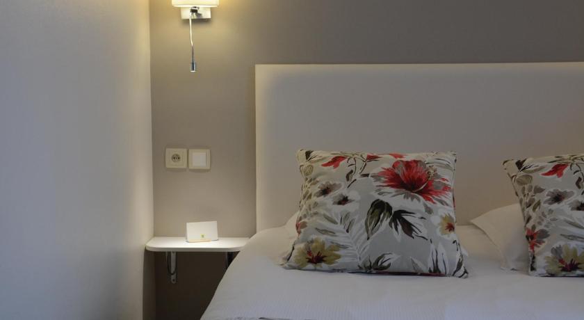 Logis Hotel du Centre - Ideal pour rayonner et visiter les plus beaux Marches de Noel